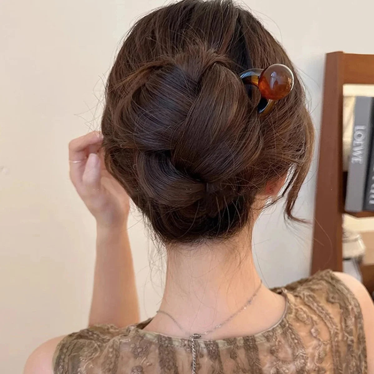 Elegant Pearl U-Shaped Hair Stick